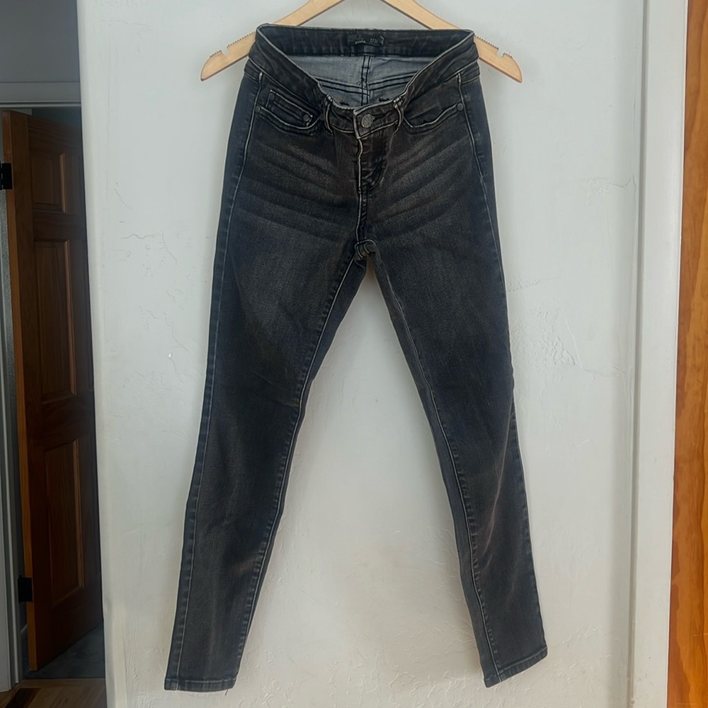 Prana 2/26 dark denim skinny jeans. Excellent used condition.